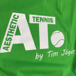 gedrucktes Aesthetic-Tennis auf den Tennis T-Shirts