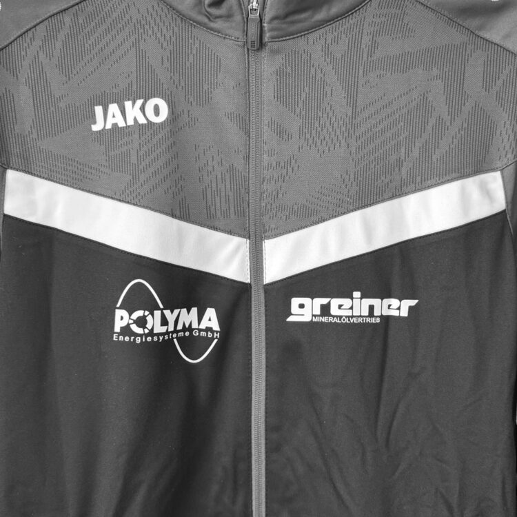 weiße Bedruckung der Karnevals Trainingsjacke