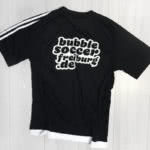 Der Adidas Jersey mit Druck mit dem Vereinsnamen als Teamlogo