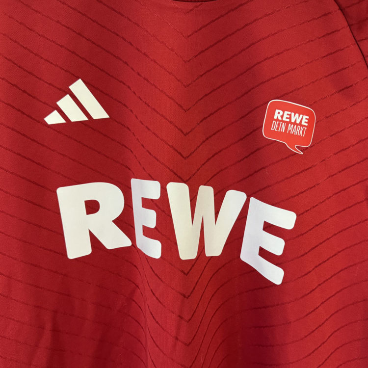 adidas Firmen Trikot mit Schriftzug Bedruckung von Rewe in weiß