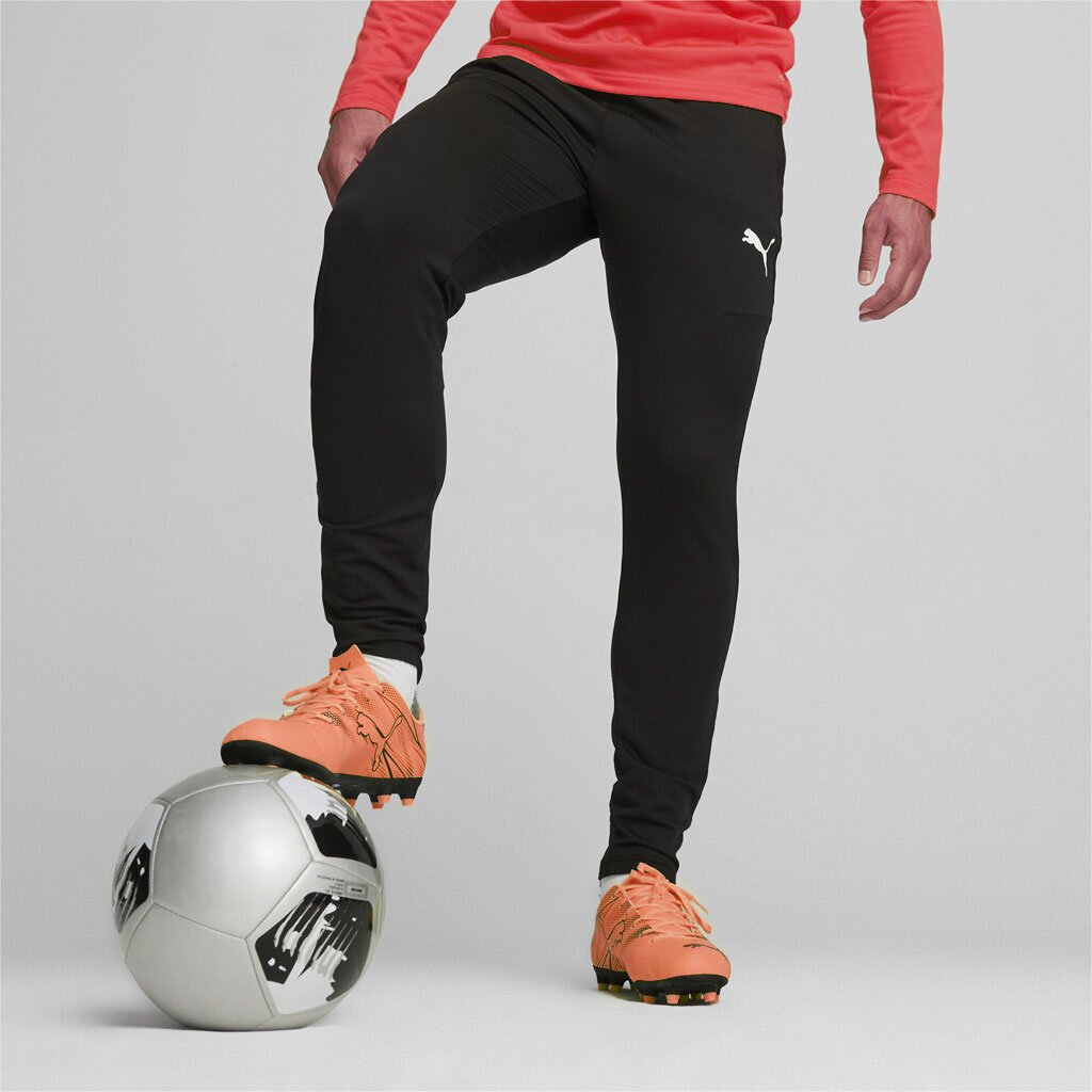 Puma teamGoal 24 Pro Training Pant als enge Fußball Trainingshose